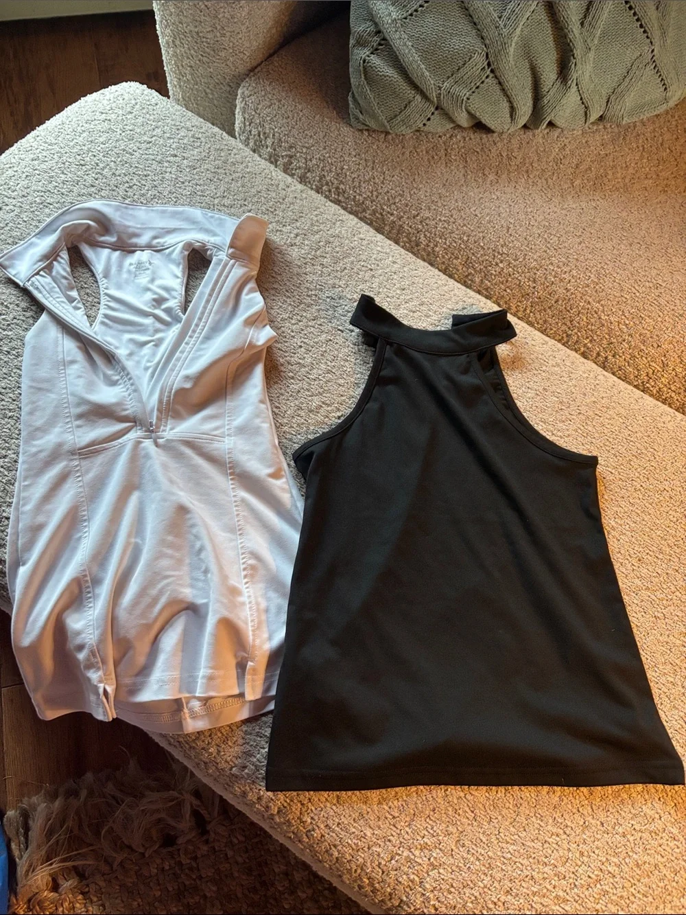 Black kids high -Neck Sleeveless Tank Top - size xs old navy kids sports dress